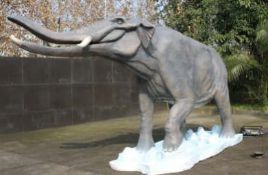 Animatronic Oligomena, Dimensions Approx. Height 2.3m, Length 2.3m, Gross Weight 275kg.