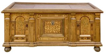 Große Truhe, Tirol, um 1700