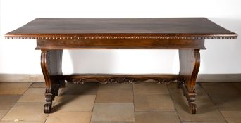 Großer Esstisch, Im italienischen Renaissance-Stil