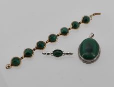 Drei Teile Malachit-Schmuck, 20./21. Jh.
