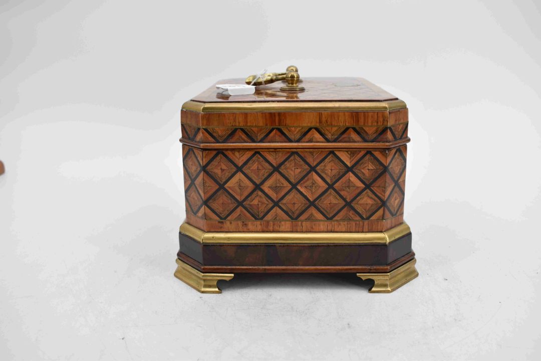 Schatulle von Abraham Roentgen, Neuwied, 1755-60 - Bild 7 aus 16