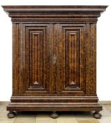 Frankfurter Hallenschrank, um 1700