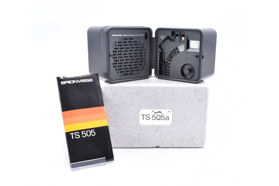 Marco Zanuso und Richard Sapper: Brionvega, Klappradio "TS 505a" - Bild 1 aus 3