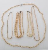 Fünf Modeschmuck-Perlenketten, 20./21. Jh.