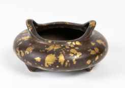 Small incense burner with 'gold splash' decoration, China, Qing dynasty, 19th century