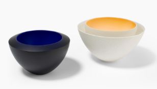 Rachael Woodman, 2 Schalen