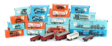 Lok und 16 Güterwagen Märklin, Spur