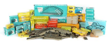 Konvolut Schienen und Zubehör Märklin,