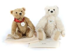 2 Teddybären Steiff, neuzeitlich, Club