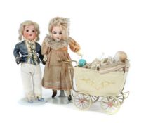 Schwesternpaar um 1920/25, 1 x gemarkt