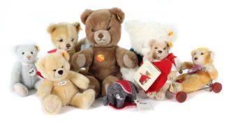 8 Replikas Steiff, Original Teddy