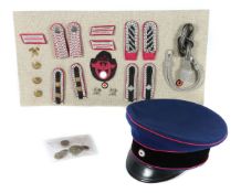 Schirmmütze, Schulterklappen und