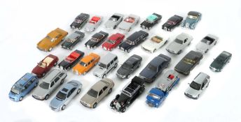 30 Mercedes Benz Modelle M 1:35 +/-,