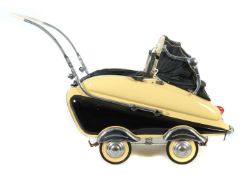 Kinderwagen um 1950, bez. Bavaria, im