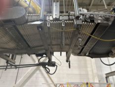 Suspended Plastic Mat-Top Conveyor