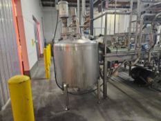 Northwest Metal Products 260 Gallon Stainless Steel Mix Tank with Propellor Agitation