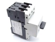 SIEMENS 3RV1021-0KA10 CIRCUIT BREAKER