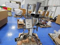 Rolling Cart with 7 Forming Horns