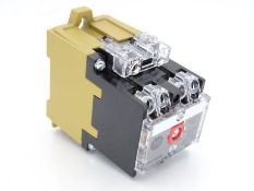New ALLEN BRADLEY 700-P400A1 SERIES E RELAY