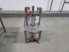 Pneumatic Depanner