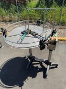 Round Unscambling Table