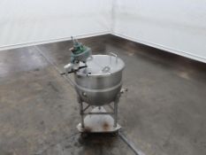 Legion 30 Gallon Stainless Steel Dish Style Kettle with Agitator