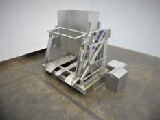 MTC LEC Hydraulic Tote Dumper