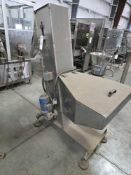 Coma Incline/Cleated Cap Feeder with Hopper