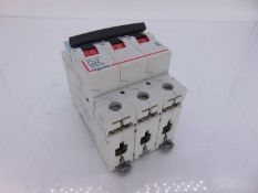 NEW LEGRAND 407862 CIRCUIT BREAKER - LOT OF 10