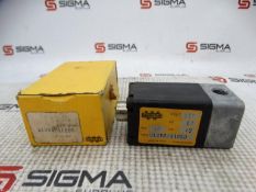 UNUSED WAIRCOM ULCRG/11060 VALVE - LOT OF 10