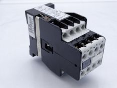 NEW EEC AEG 910-302-619-220 CONTACTOR - LOT OF 10