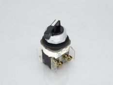 NEW ALLEN BRADLEY 800T-N17KG4B SERIES T SWITCH - LOT OF 10