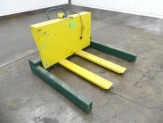 Southworth E-Z Reach SPTU-2 Portable Straddle Bin and Tote Tilter