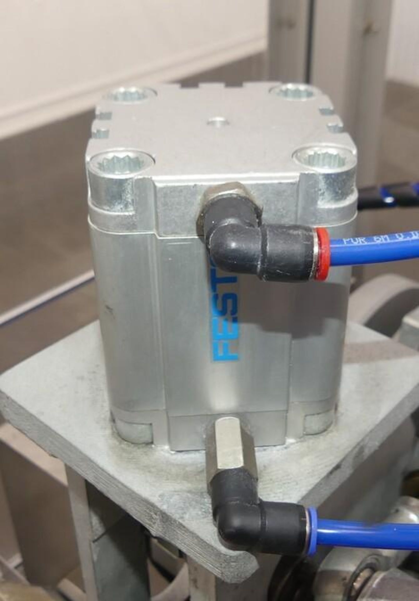 Nordenpac 700 Automatic Tube Filler and Sealer - Image 12 of 35