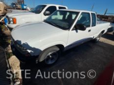 2001 Chevrolet S-10 Extended Cab Pickup Truck