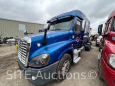 2016 Freightliner Cascadia T/A Sleeper Truck Tractor