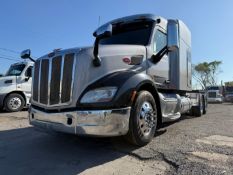 2015 Peterbilt 579 T/A Sleeper Truck Tractor