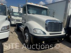 2005 Freightliner Columbia S/A Daycab Truck Tractor