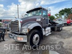 2013 Mack GU713 T/A Roll Off Truck