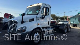 2016 Freightliner Cascadia T/A Daycab Truck Tractor