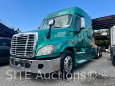 2015 Freightliner Cascadia T/A Sleeper Truck Tractor