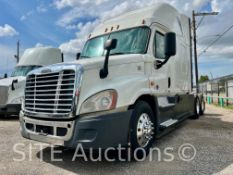 2015 Freightliner Cascadia T/A Sleeper Truck Tractor