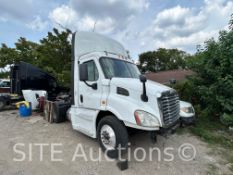 2014 Freightliner Cascadia 113 T/A Day Cab Truck Tractor