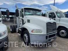 2015 Mack CXU612 S/A Daycab Truck Tractor