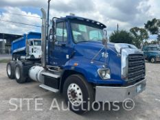 2015 Freightliner 114SD T/A Daycab Truck Tractor