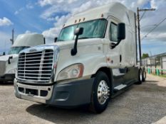 2015 Freightliner Cascadia T/A Sleeper Truck Tractor