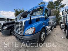 2015 Freightliner Cascadia 113 Daycab Truck Tractor