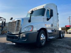 2016 Freightliner Cascadia T/A Sleeper Truck Tractor