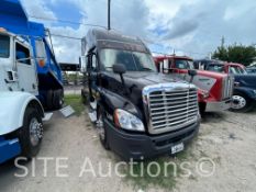 2016 Freightliner Cascadia T/A Sleeper Truck Tractor