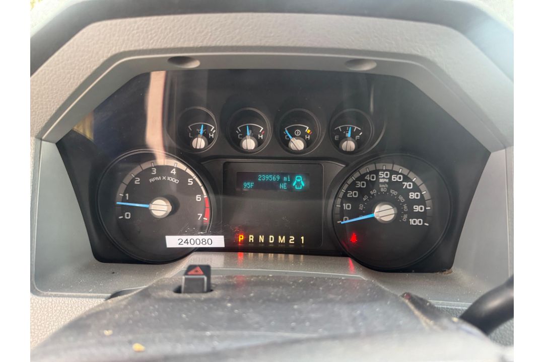 2013 Ford F350 SD Service Truck - Image 26 of 27